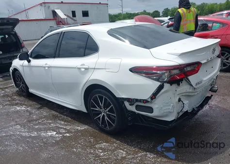 2021 Toyota Camry Se z USA, uszkodzony, nr VIN 4T1G11AKXMU497165